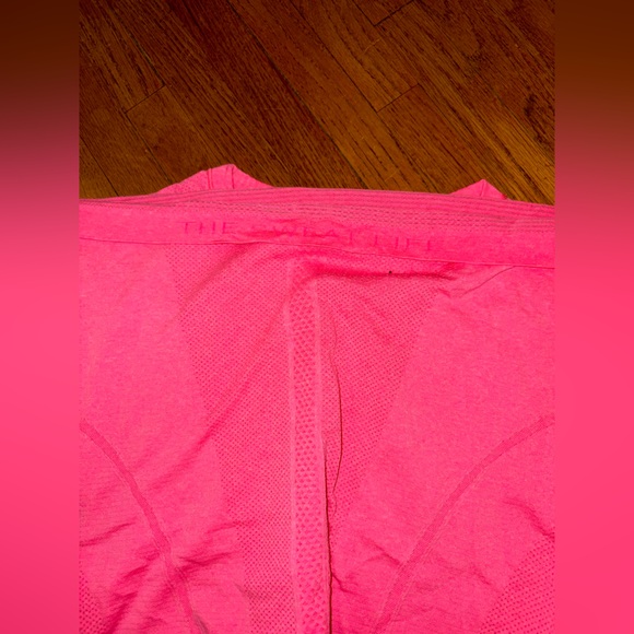 Pink Lululemon Swiftly Tech Top. Size 8. - Picture 4 of 4